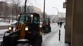 Montreal  Clearing of sidewalks  déblaiement de trottoirs  Wacker Neuson WL30 Snow Removal [upl. by Athallia]