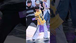 Dance 어린 댄서 샤이니 SHINee Ring Ding Dong 랜덤플레이댄스 직캠 240615 홍대 레드로드 R1 RPD 랜플 케이팝플레이그라운드 [upl. by Raffin19]