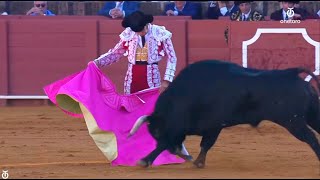 Morante de La Puebla primer toro Feria de San Miguel Sevilla 29092023 [upl. by Cirdes]