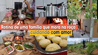 Nossa ROTINA na roça Familia que TRABALHA juntos preparando pão de queijo almoço fresquinho [upl. by Leuqim832]