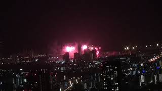 梅田スカイビル カウントダウン2018 スカイビルから見る大阪夜景ampUSJの花火 大阪・梅田スカイビル空中庭園 Umeda Sky Building Count Down 2018 [upl. by Cowey]