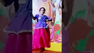 Chaka Chak atrangire chakachak dance hindisongs newshorts trendingshorts love dancer kids [upl. by Aranat]