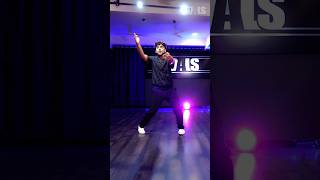 Reverse dance choreography on Jeene Laga Hoon by Avinash Rangwani 💖 Dance Shorts YT [upl. by Veron]