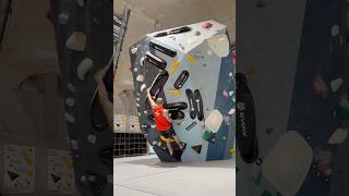 Black warm up bouldering paraclimbing incompleteparaplegia spinalcordinjury [upl. by Gallenz]