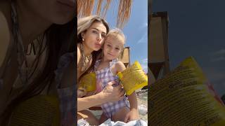 Eliza a adunat toate pietrele din mare🤭 minivlog familie plaja tiktokromania ellapopescu [upl. by Sedgewinn]