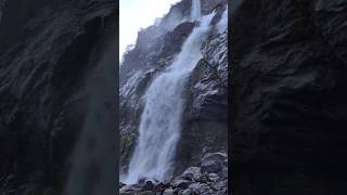 തവാങ്ങിലെ മനോഹരമായ വെള്ളച്ചാട്ടം Nuranang FallsBeautiful falls on road to Tawang waterfalltawang [upl. by Stepha]