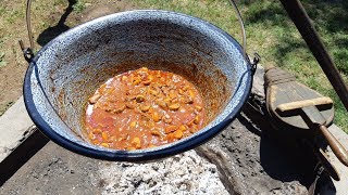 Vaddisznó pörkölt bográcsban fűszeres burgonyával Szoky konyhája [upl. by Ayikahs]