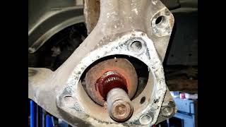 2005 CHEVY UPLANDER 35 FRONT PASSANGER WHEEL HUBBEARING RPLACEMENT [upl. by Assillam]