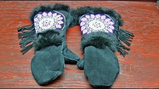 Astis Outdoor Mittens Gear Review Cree Beaded Mittens [upl. by Marcello]