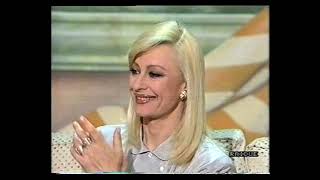 Patrizia TapparelliI PANDEMONIUM Canzone scartata TrasmTV Ricomincio da Due Raffaella Carrà [upl. by Finstad5]