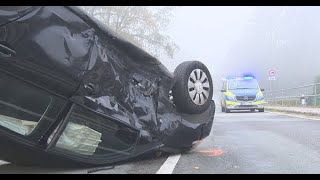 Unfall Emmerich mit Verletzten  Sichtbehinderung durch Schild und Nebel [upl. by Eniowtna]