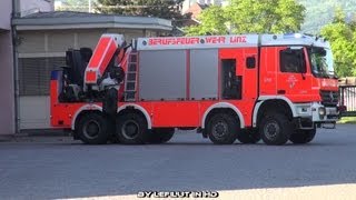 700 Video ERSTMALIG AUF ALARMFAHRT SRF BF Linz GongDurchsagePressluft Last 1 [upl. by Lizette697]