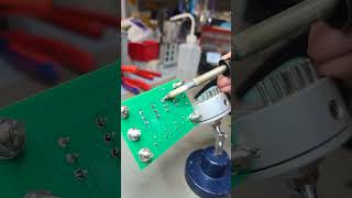 Using a desoldering pump soldering pcb electronics diy [upl. by Sparke]