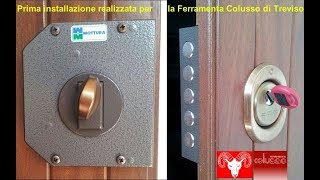 Montaggio serratura da applicare su porta legno  1 di 3 [upl. by Ube]