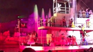 Dopey Almost Fell Off The Boat At Fantasmic Goofy Saves The Day At Disney World [upl. by Rogovy]