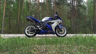 Yamaha R1 2004 Flyby with race baffles [upl. by Soll171]