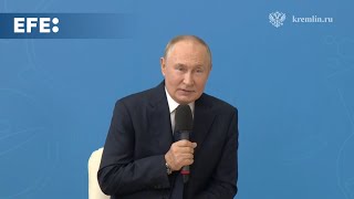 Putin diz que avanço do Exército russo em Donbass é medido em quilômetros quadrados por dia [upl. by Schuman]