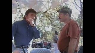 Chuck Norris Offers Legal Help to John Joe Gray  Oct 1819 2000  Gray Credits Alex Jones [upl. by Goldfarb723]