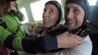 Tandemsprung mit SkydiveExit im Reisemagazin  BLETVde [upl. by Wolf]