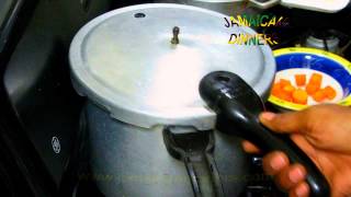 HOW TO USE PRESSURE COOKER [upl. by Trevor]