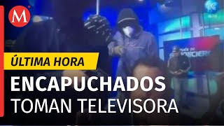 Encapuchados toman canal de televisión en Ecuador mantienen a empleados rehenes [upl. by Agnot471]