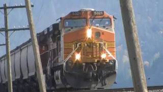 HD BNSF 5321 Freight train in the Columbia River Gorge [upl. by Artair435]