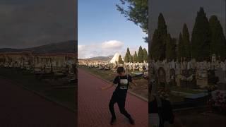 Pegate en el cementerio ✝️ lostinguineas [upl. by Lithea]