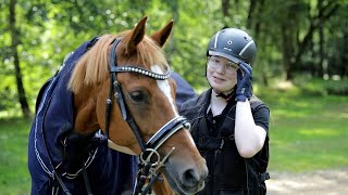 Überglücklich ins Gelände  Nach nur 5 Tagen alle Probleme beim reiten verschwunden [upl. by Enyedy]