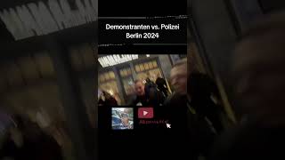 Demonstranten vs Polizei 👮🏻‍♂️🚨🇩🇪 deutschland berlin polizei [upl. by Nisaj549]