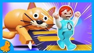 Emma muss vor riesengroßer KATZE entkommen🙀 Obby  Playmobil Familie Vogel Roblox [upl. by Carboni]