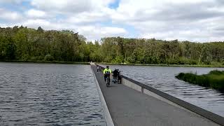 Fietsen door het water met de elektrische fiets fietsen door de bossen van Bokrijk wat een ervaring [upl. by Eillib]