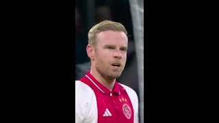 ¡AJAX LO EMPATÓ AL PSV CON UN TESTARAZO DE DAVY KLAASSEN  Shorts [upl. by Angelo]