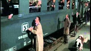 Amici miei  schiaffi alla stazione scena cult [upl. by Plossl880]