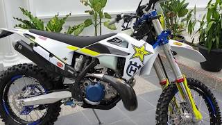 Unboxing husqvarna te 300 i Graham jarvis edition 2020 [upl. by Dillie]