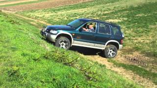 Kia Sportage 20 Off Road [upl. by Adlih]