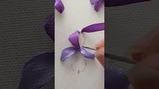 flor de iris bordadoconcinta shorts bordadoamano flowers bordadoparaprincipiantes tutorial [upl. by Attennhoj]