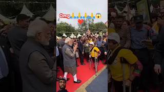 When PM Modi met a🙏 divyang artist at 🙏Hunar Haat pm 🙏🙏Pradhanmantri India I love 🙏 India [upl. by Anabella863]