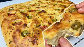 FOCACCIA PUGLIESE con Pomodorini e Olive  Ricetta Facile e Veloce [upl. by Jansen572]