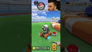 La maniabilité est horrible  😖 mariokart8deluxe mariokart mario shorts [upl. by Ennaeel]