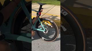 What do you think about the Canyon Aeroad CF SLX 8 Di2 2024 version Details in description below [upl. by Eislek937]