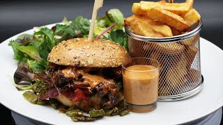 Le confit de canard Burger de Chefounet [upl. by Leban986]