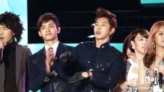 zjvlfjqm 東方神起 110416 ホミン アイコンタクト [upl. by Nereen]