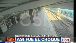 C5N  TRAGEDIA EN EL TREN SARMIENTO EN ONCE ASI FUE EL CHOQUE [upl. by Flem]