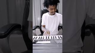 ማራናታmaranataBerekettesfayemezmurmusicInstrumentbymusicianbeki [upl. by Florencia]