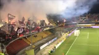 Benevento  Foggia le due tifoserie danno spettacolo al Vigorito [upl. by Hagep80]