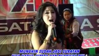 Ine Sinthya  Di Simpang Jalan  Official Music Video [upl. by Aivart]