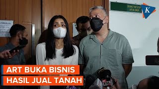 Nirina Zubir Ungkap Uang Hasil Jual Tanah Dipakai Eks ART untuk Bisnis Frozen Food [upl. by Eimar]