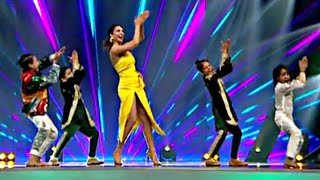 Sizzling Kiara Advani और Kartik Aaryan ने Dance Deewane Juniors मे बवाल मचा रखा है [upl. by Elleon]