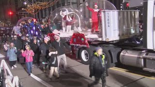 Preparing for the downtown Appleton Christmas parade [upl. by Nanda]