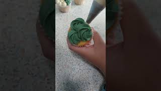 Cupcake Piping Technique Tutorial Buttercream Decorating techniques and Ideas Flowers Roseviral [upl. by Tnomed]